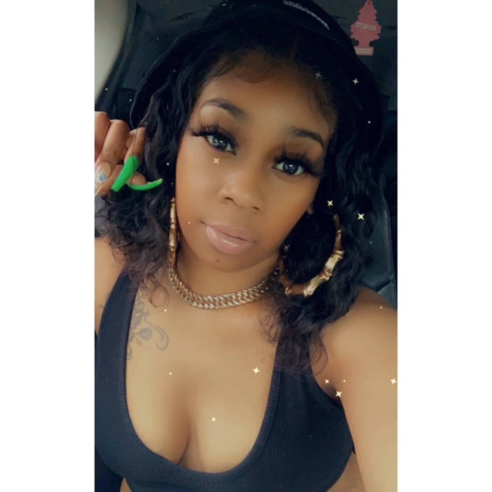 Meet your Posher, Jonishia